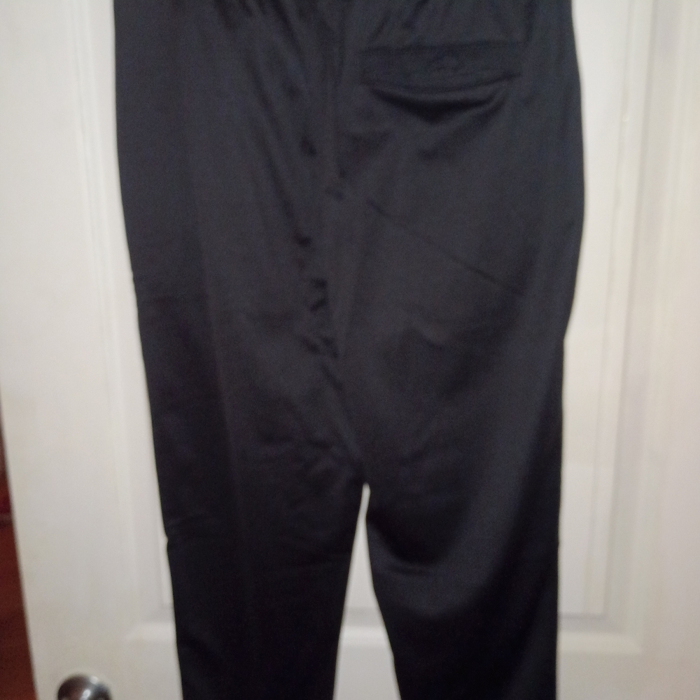 Under Armour Men's Black Pants - Picture 5 of 6